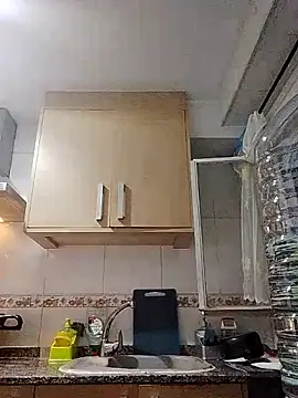 Brunnet_Doll's cam snapshot