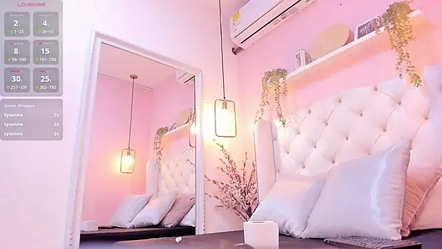 MarianaaSantos live sex cam