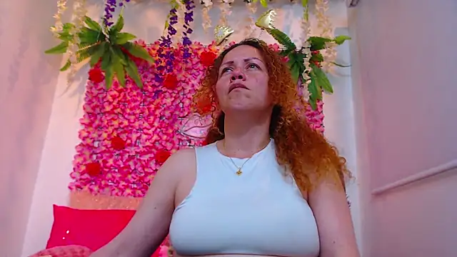 BLONDE_SEXYHOT's cam snapshot