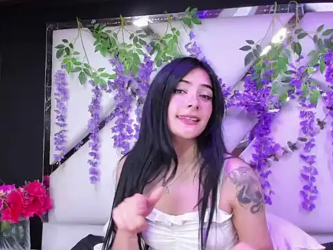 liinzy_rouse69's cam snapshot