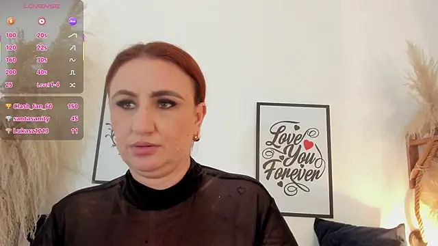 mia_lourence live sex cam