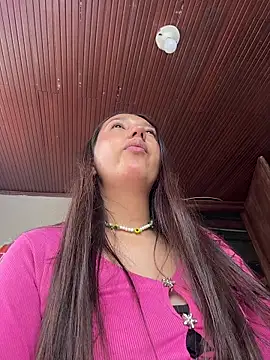 Alix_Rousses21's cam snapshot