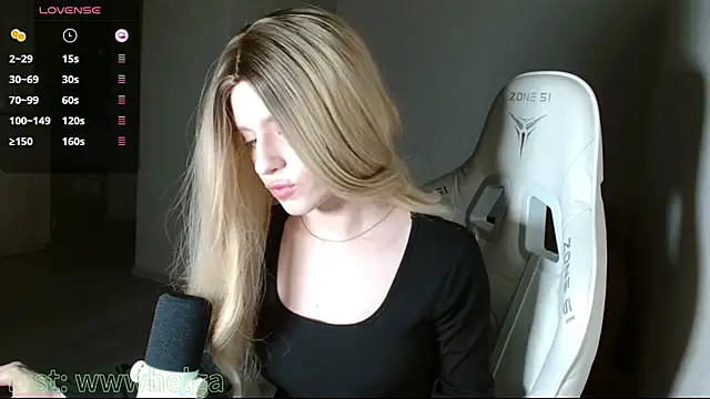 Helga__Pataki's cam snapshot