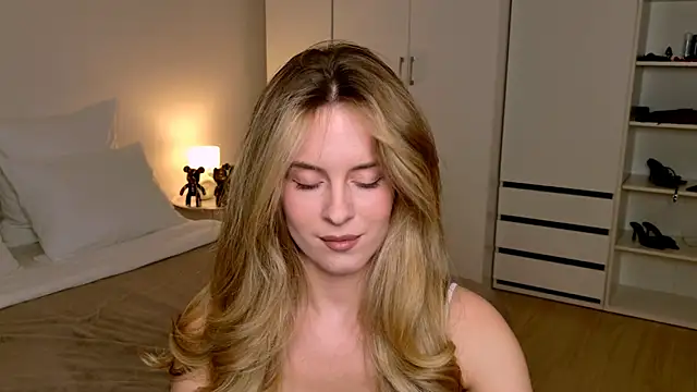 RozzitaBedberry's cam snapshot