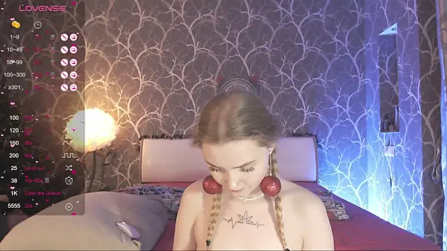 MiaMiaMeow's cam snapshot