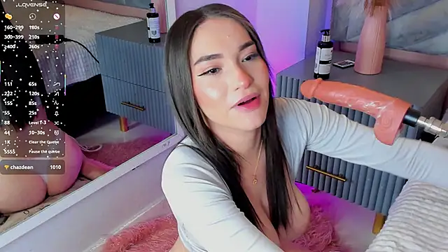 chelsea_bolton_'s cam snapshot