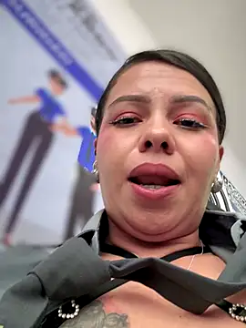 Ariana-07 live sex cam