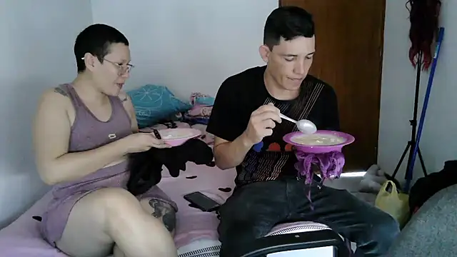 luxandracon23's cam snapshot