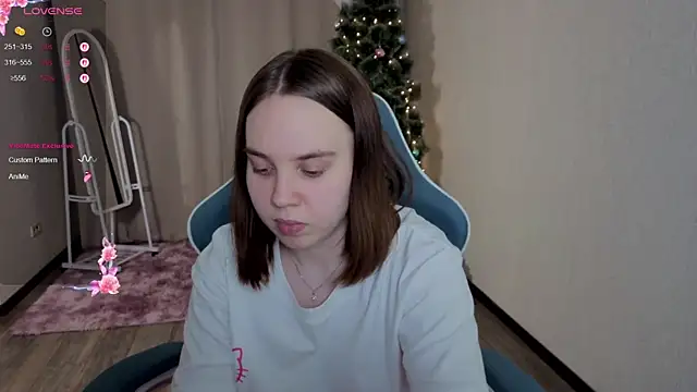 lunalyna's cam snapshot