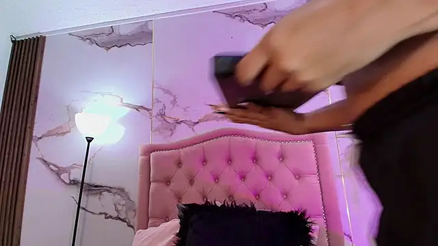 La_indiia live sex cam