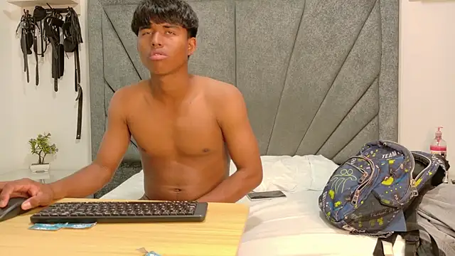 Raven_OS live sex cam