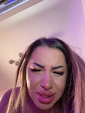 KirstieVegas live sex cam