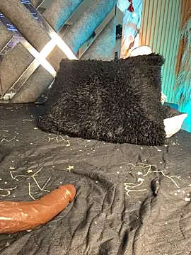 LylaLee111 live sex cam