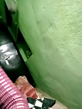 Priyanka922 live sex cam