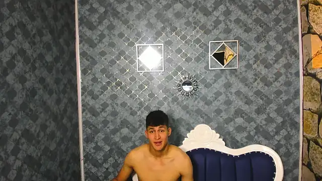 Ethan_Waalker live sex cam