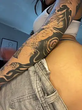 CHERRYY_BOMB_ live sex cam