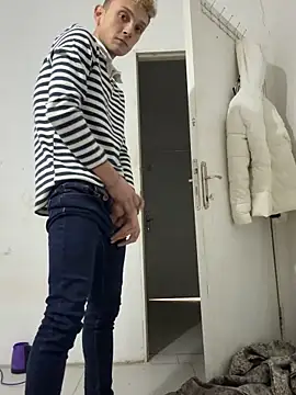 Turkishleo's cam snapshot