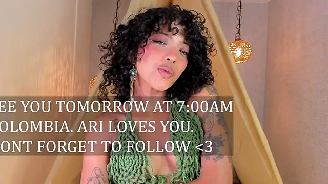 Ariella_Ruiz's cam snapshot