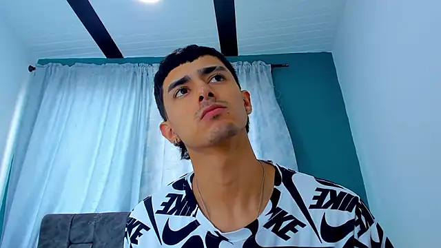 Anthony_carter's cam snapshot