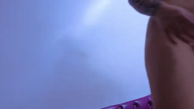 Julieta_horney's cam snapshot