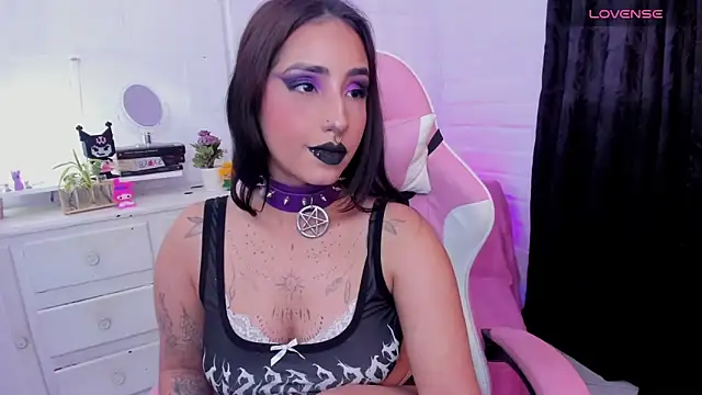 Nyx_Blackmoon live sex cam