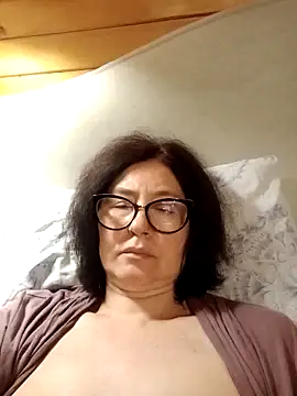 Vikimoon1127's cam snapshot