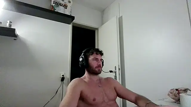 alpha-hunk's cam snapshot