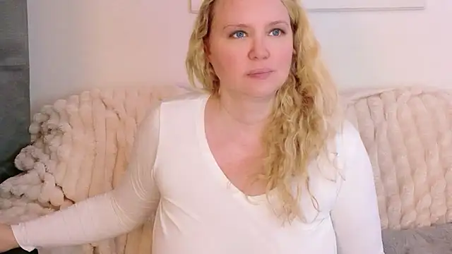 Sarah4you live sex cam