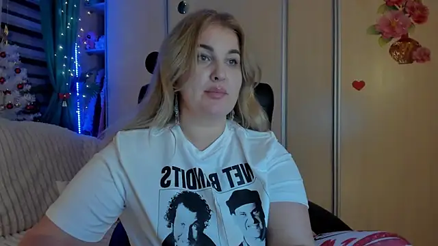 CoraSwon's cam snapshot