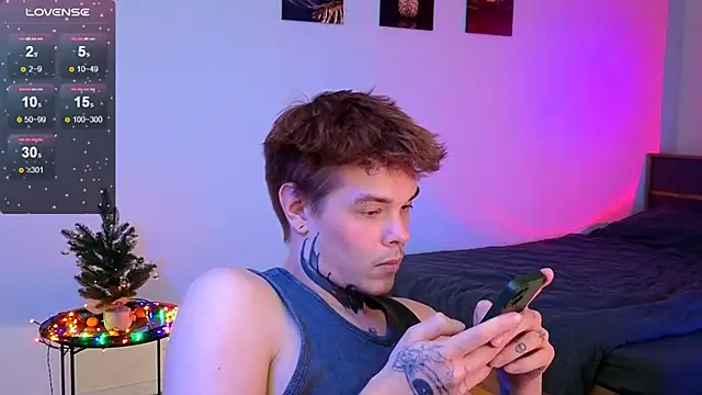 DENIS_HERE's cam snapshot