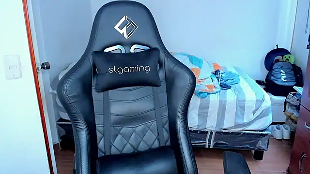 Tommy_Bred live sex cam