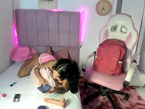 Sheyla_vegas's cam snapshot