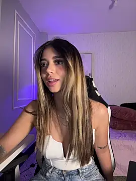 HoneyMollyX live sex cam