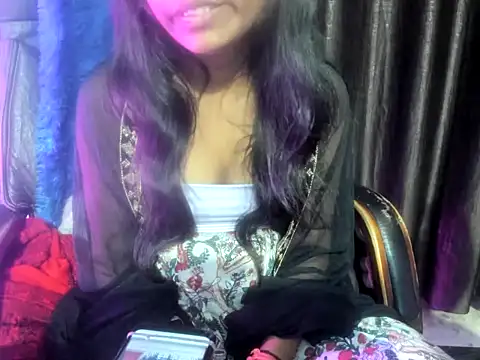 Priya_Sengar's cam snapshot