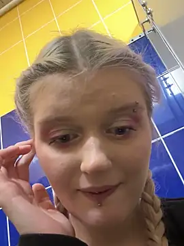 ann_ewu's cam snapshot