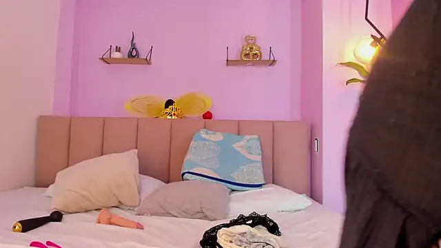 missdoreen_'s cam snapshot