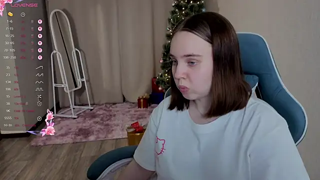 lunalyna's cam snapshot