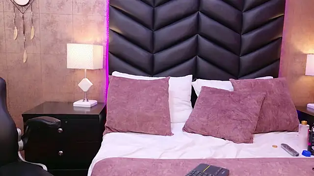 KeylaTompson live sex cam