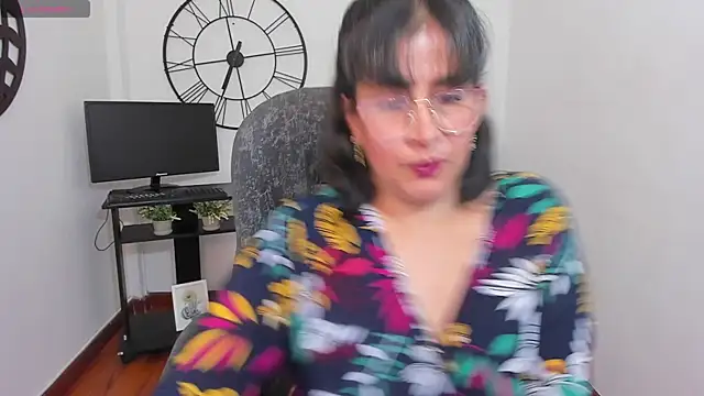 christy_ant's cam snapshot