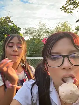 l0lita_sweet live sex cam