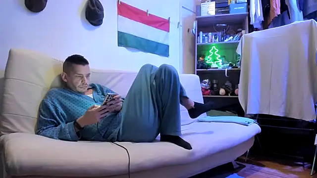 viraglaci18@xh live sex cam