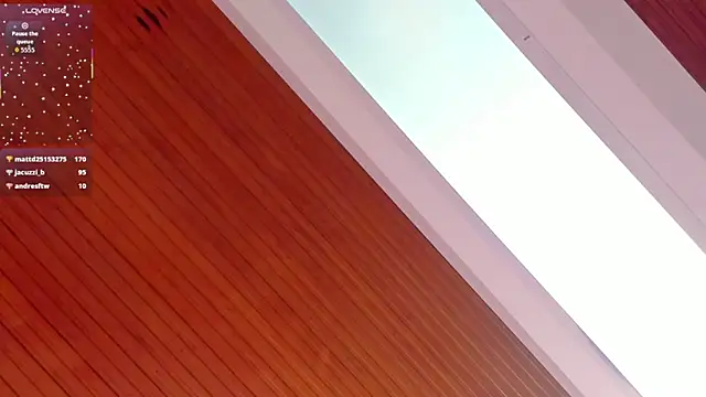 ruby_tylor_'s cam snapshot