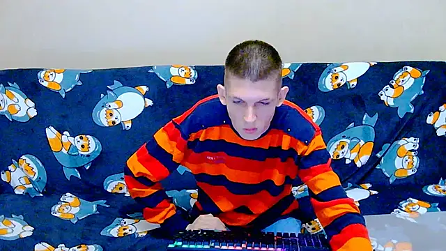 Lester_Broo live sex cam