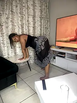 GoldenAss07's cam snapshot