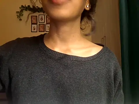 Queen_Ayeshaa's cam snapshot