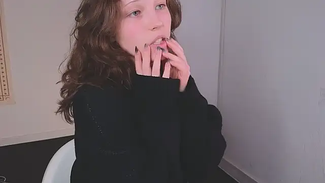 lea_belle_'s cam snapshot