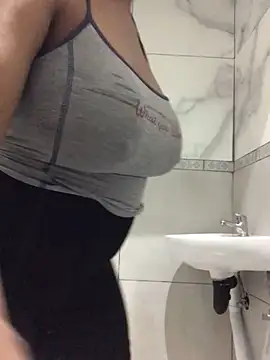 Doja_Peach live sex cam