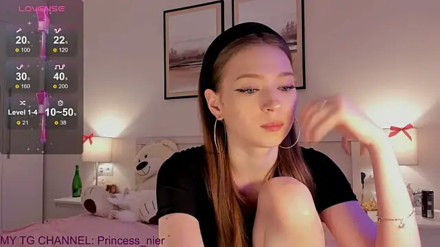 diana_nier's cam snapshot