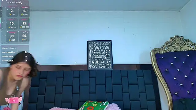 Krystal_Heartss's cam snapshot