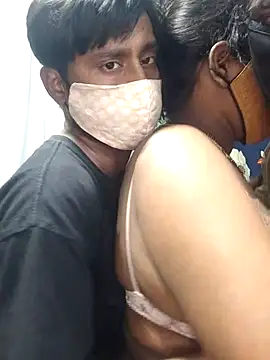 Aditya_sanjna's cam snapshot